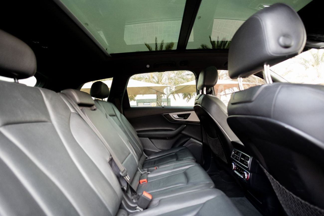 أودي Q7 45 TFSI quattro