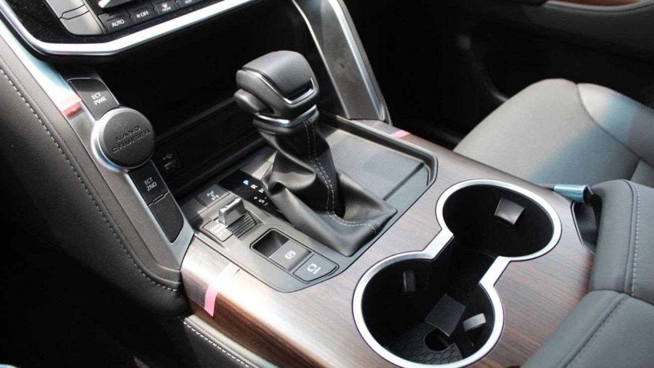 Toyota Land Cruiser LC300 GXR 4.0P AT MY2025 – BLACK