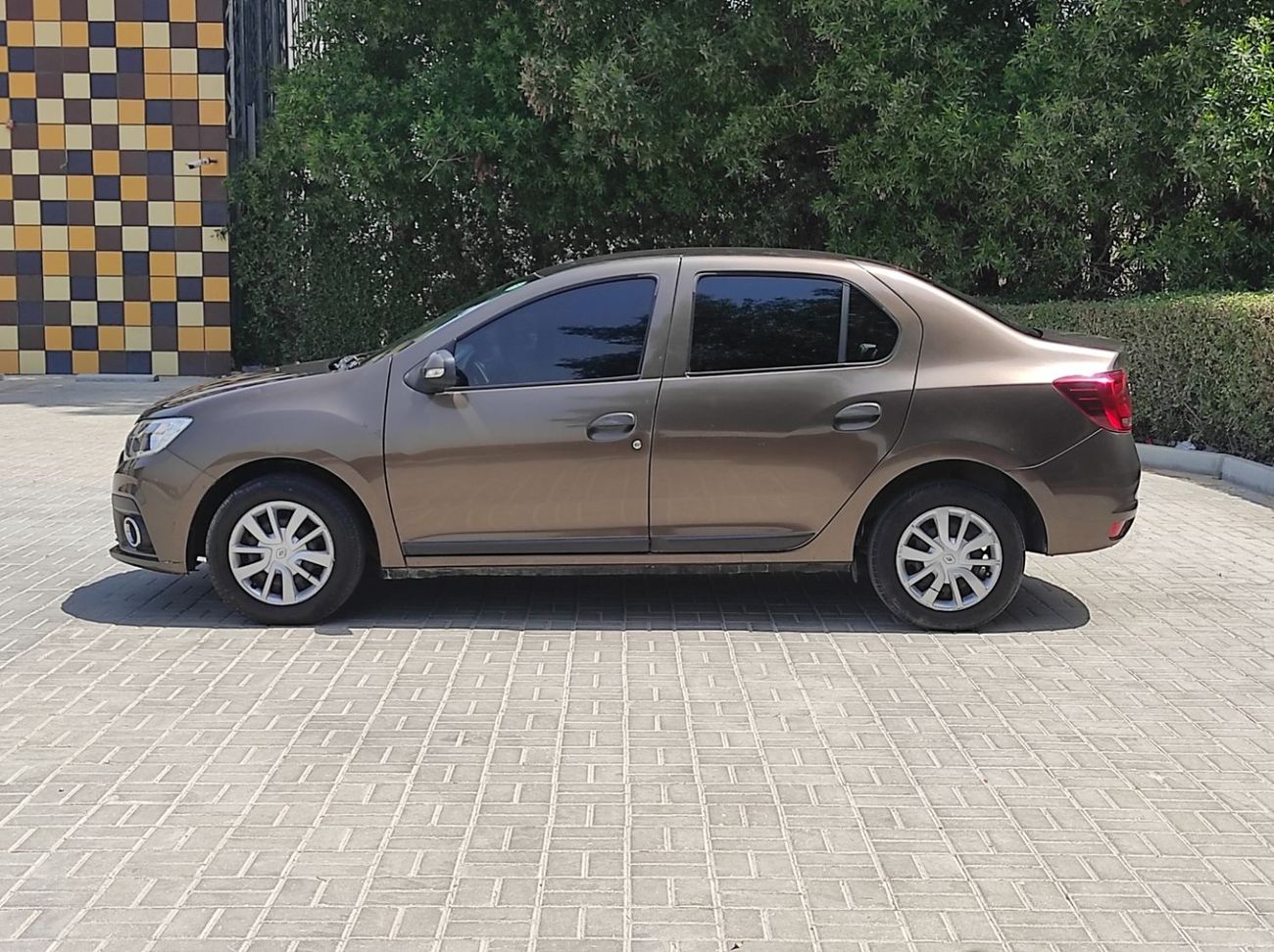 Renault Symbol Renault symbol 2020 Gcc full automatic