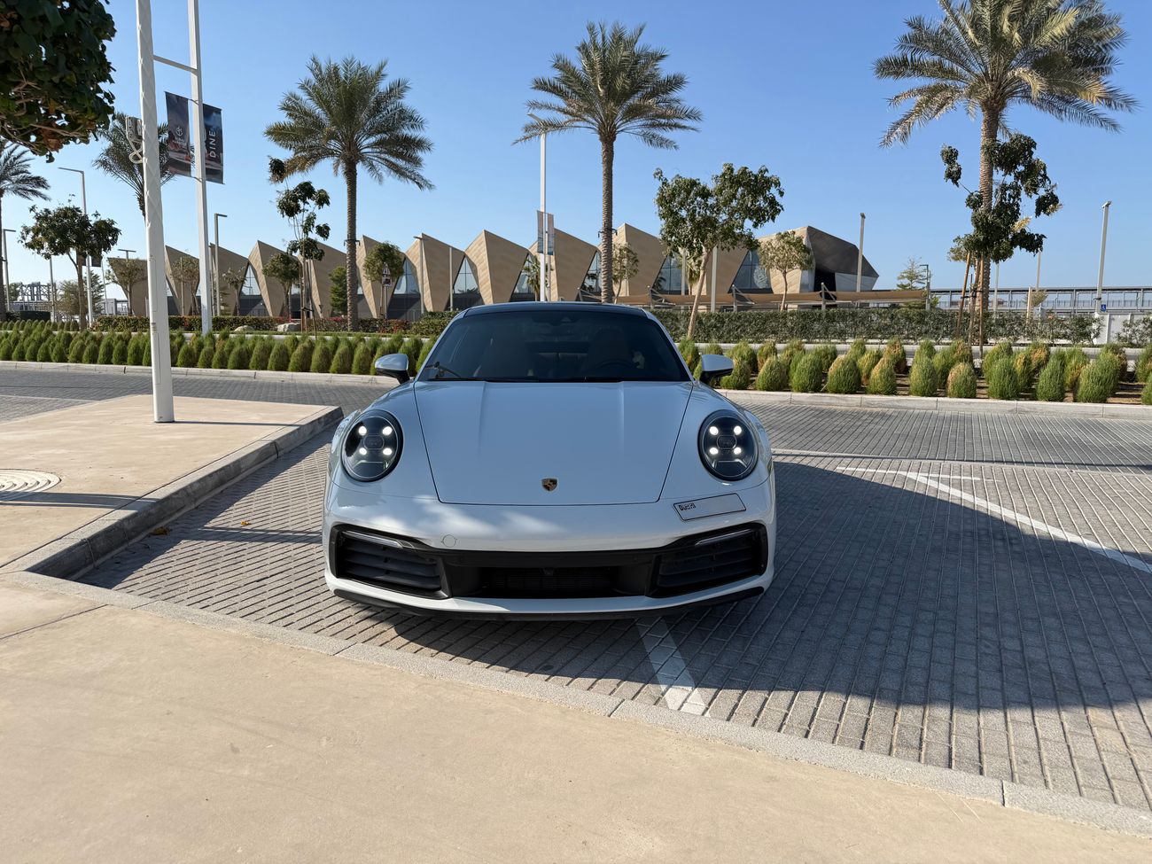 بورش 911 Porsche 911 Carrera (992) Coupe – 3.0L