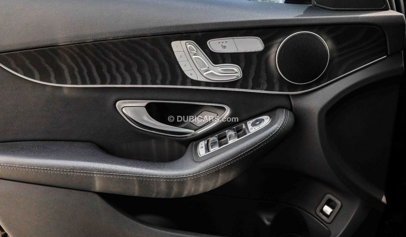 Mercedes-Benz C 300 AMG 4MATIC/LOW MILEAGE/FULL SERVICE HISTORY