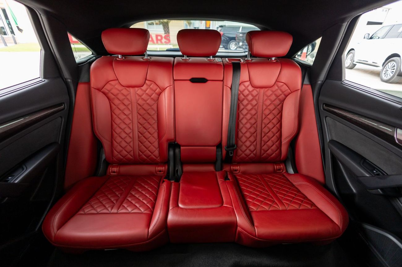 Audi SQ5 TFSI quattro 3.0L  TFSI quattro 3.0L