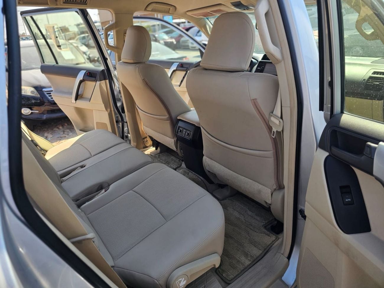 Toyota Prado TX-L 2022MODEL 2.7 v4 petrol Engine Colour sliver Transmission Automatic Interior Beige Leather seats 7se