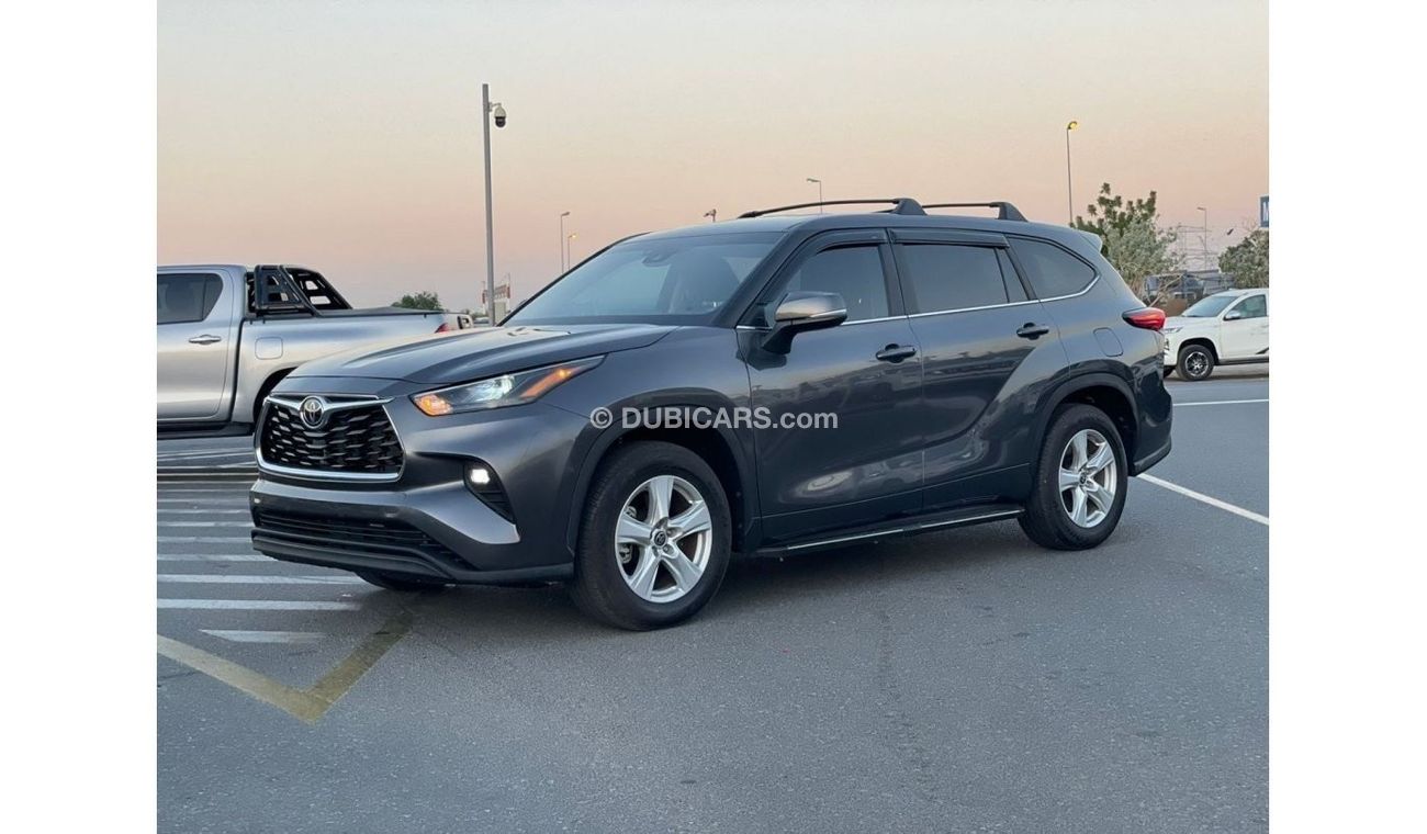 Toyota Highlander “Offer”2023 Toyota Highlander LE+ With BSM Radar 2.4L Turbo - 2 Keys - - UAE PASS