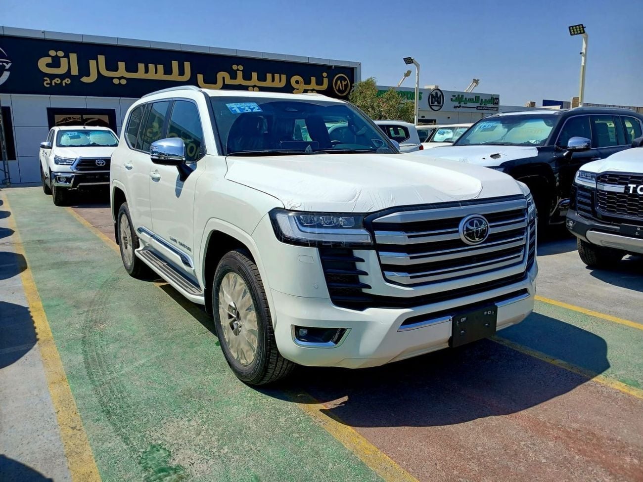 تويوتا لاند كروزر VX 3.3L