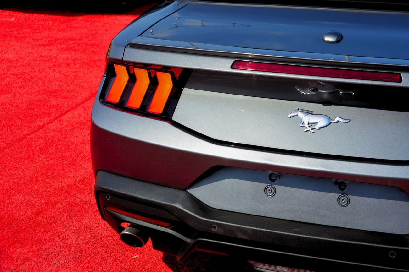 Ford Mustang EcoBoost 2.3L Convertible A/T