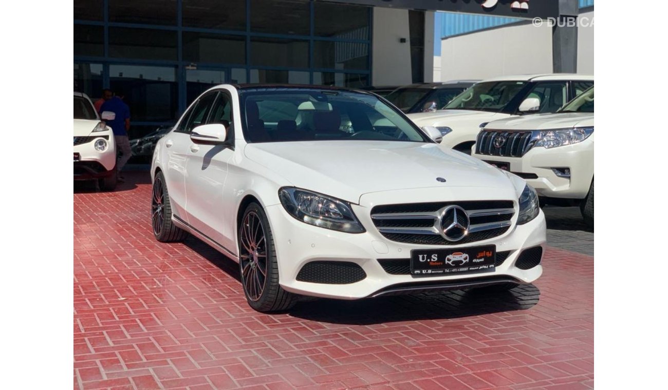 مرسيدس بنز C200 GCC LOW MILEAGE 2017 AGENCY MAINTAINED IN MINT CONDITION WITH BRAND NEW TYRES