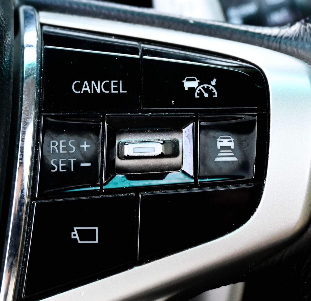 ميتسوبيشي مونتيرو سبورت ميتسوبيشى مونتيروسبورت - 2022 - خليجى - بمحرك 3.0 - عدد 7 مقاعد - بحاله ممتازه