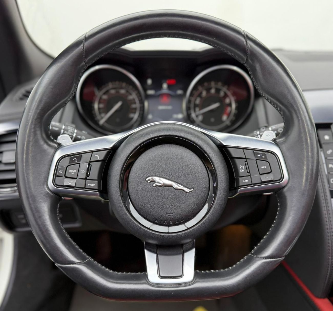 جاكوار F Type R-Dynamic 3.0L (380 HP) Convertible 2018 Jaguar F-Type R-Dynamic, 2027 Jaguar Service Pack, Fully Lo