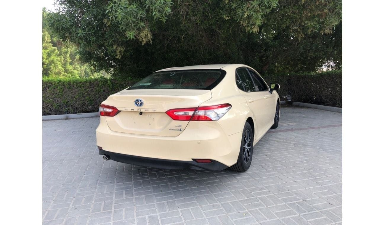 Toyota Camry LE Hybrid 2.5L (TAKCI)