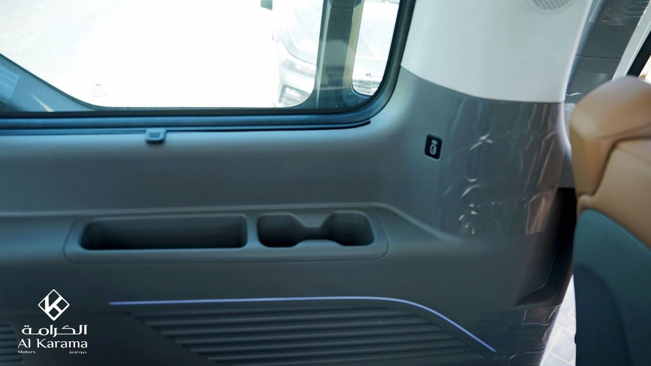 Hyundai Staria 3.5L V6  VIP Edition, 7 Seater with Pilot/VIP Seating | Boss Audio | 360 Camera |  2 Sunroof