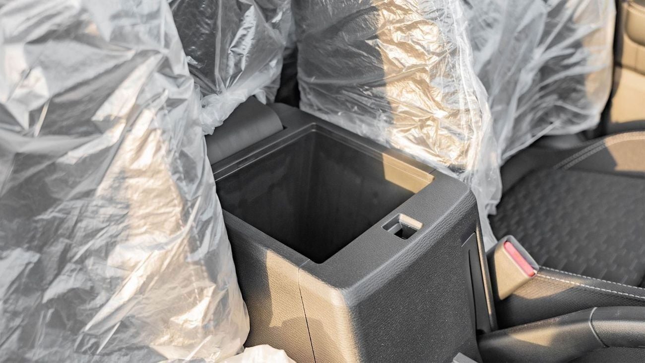 Mitsubishi L200 2026 Mitsubishi L200 GL 2.4L Mt Petrol w/ Screen