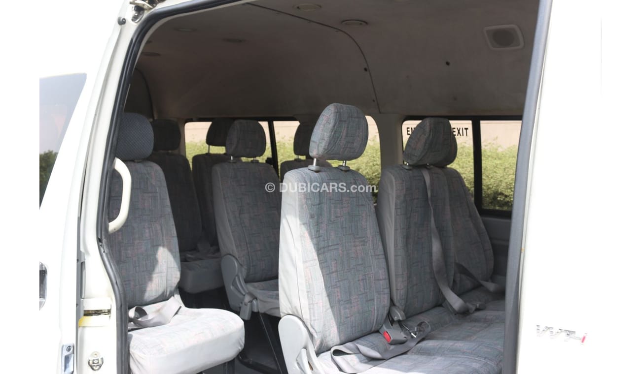 Toyota Hiace TOYOTA HIAC HIGHROOF 15 PASSENGER 2006 PETROL ENGINE