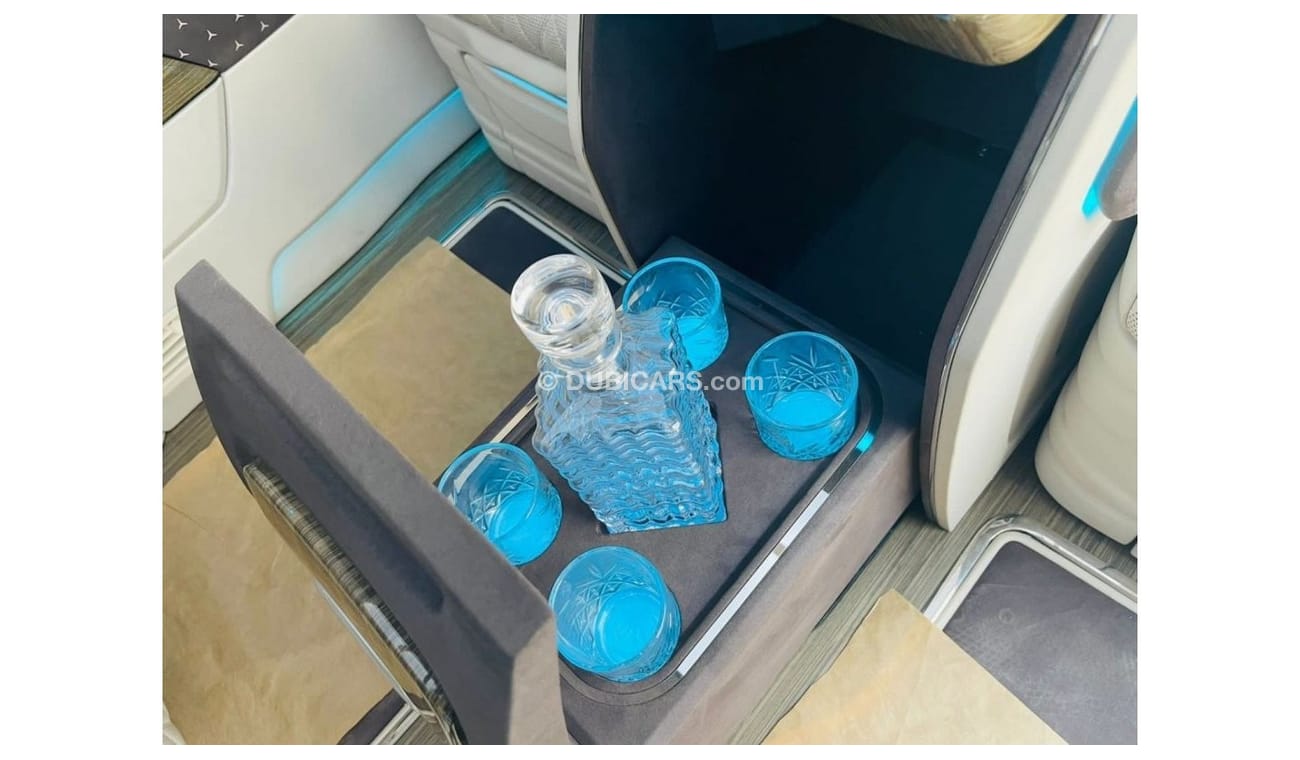 مرسيدس بنز V 250 الفئة V برابوس مع مقصورة VIP كاملة