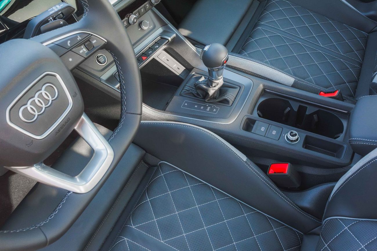 أودي Q3 Audi Q3 TFSI 35 S Line 1.5 Turbo White