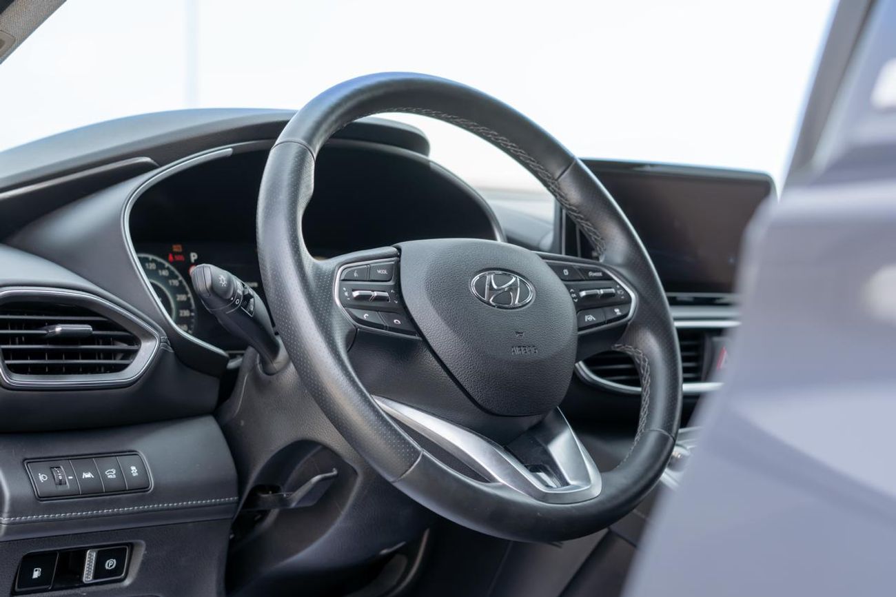 Hyundai Santa Fe hybrid