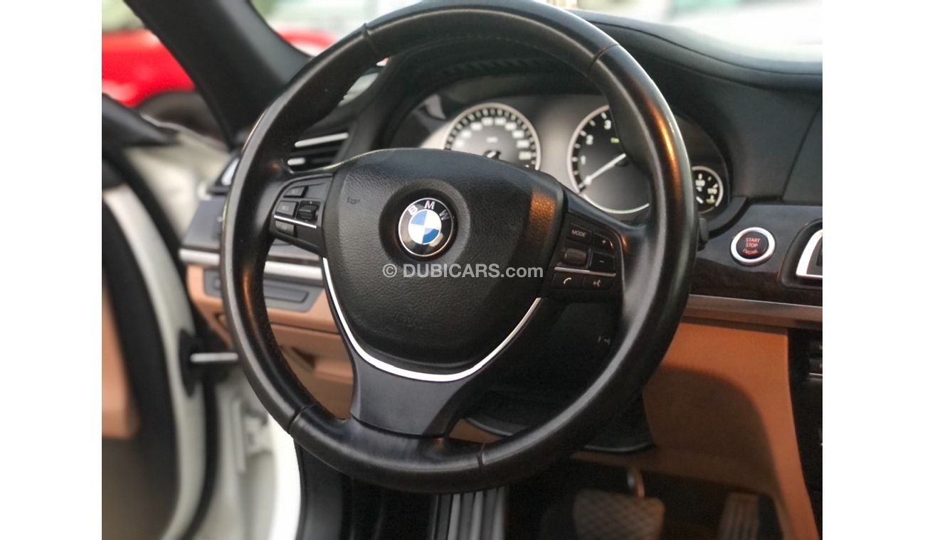 BMW 750Li BMW 750 model 2012 GCC car prefect condition full option sun roof leather seats back camera back air