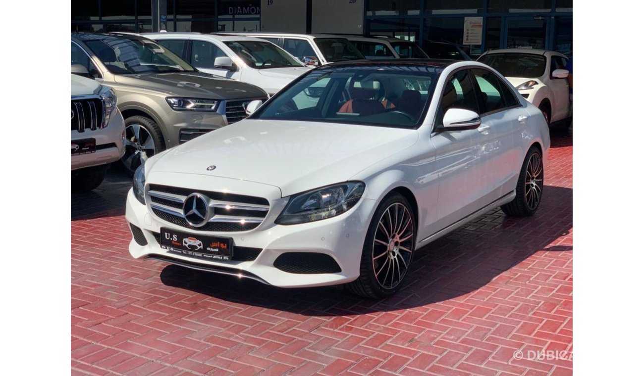 مرسيدس بنز C200 GCC LOW MILEAGE 2017 AGENCY MAINTAINED IN MINT CONDITION WITH BRAND NEW TYRES