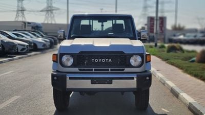 تويوتا لاند كروزر بيك آب Std 4.0L Single Cab Utility 4WD