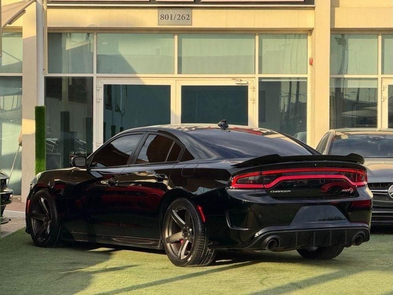 Dodge Charger SRT Hellcat 6.2L (717 HP)