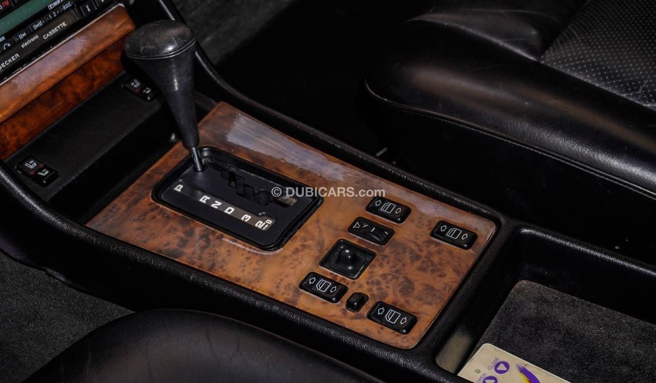 Mercedes-Benz 560 SEC