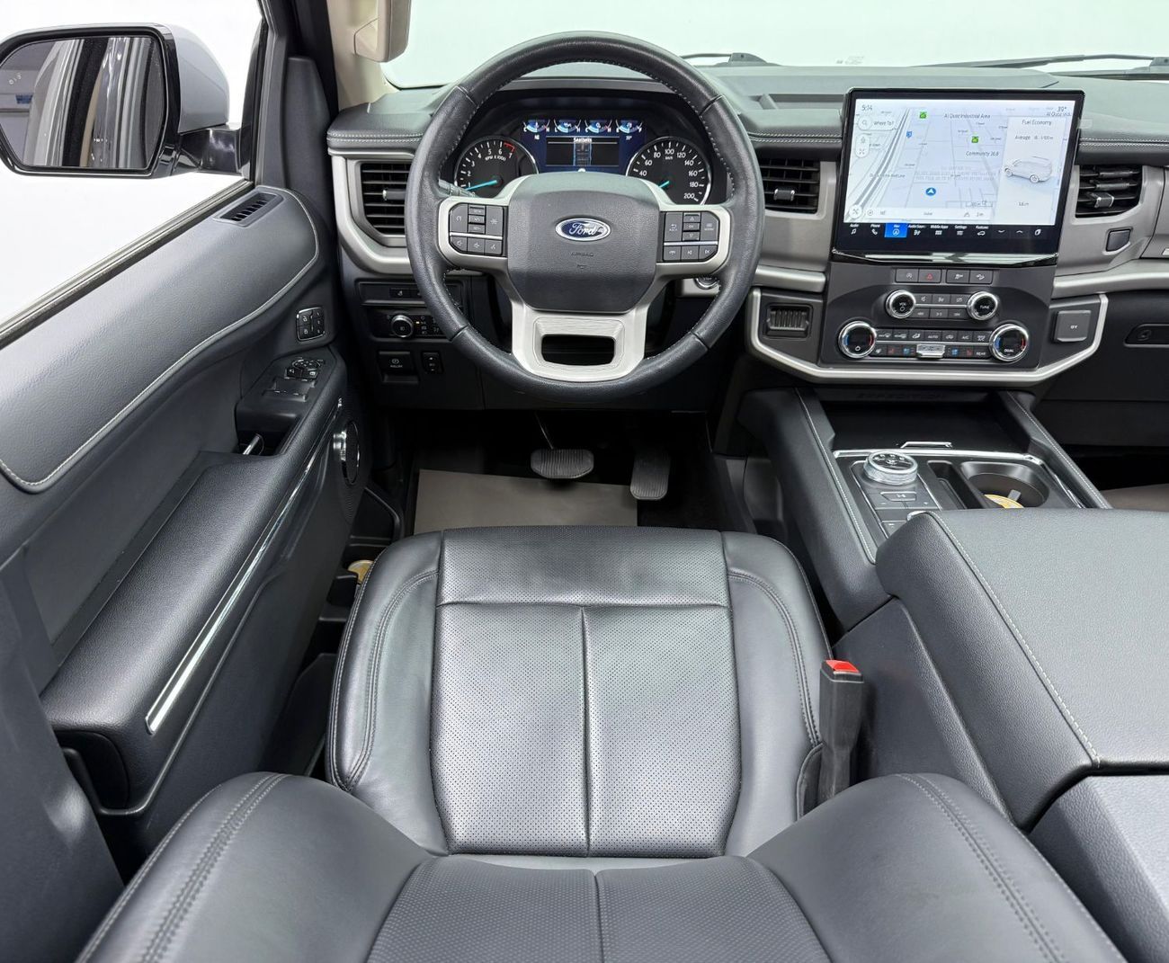 Ford Expedition XLT 2022 Ford Expedition XLT, 2028 Ford Warranty + Service Pack, Very Low Km, 8 Seater, GCC