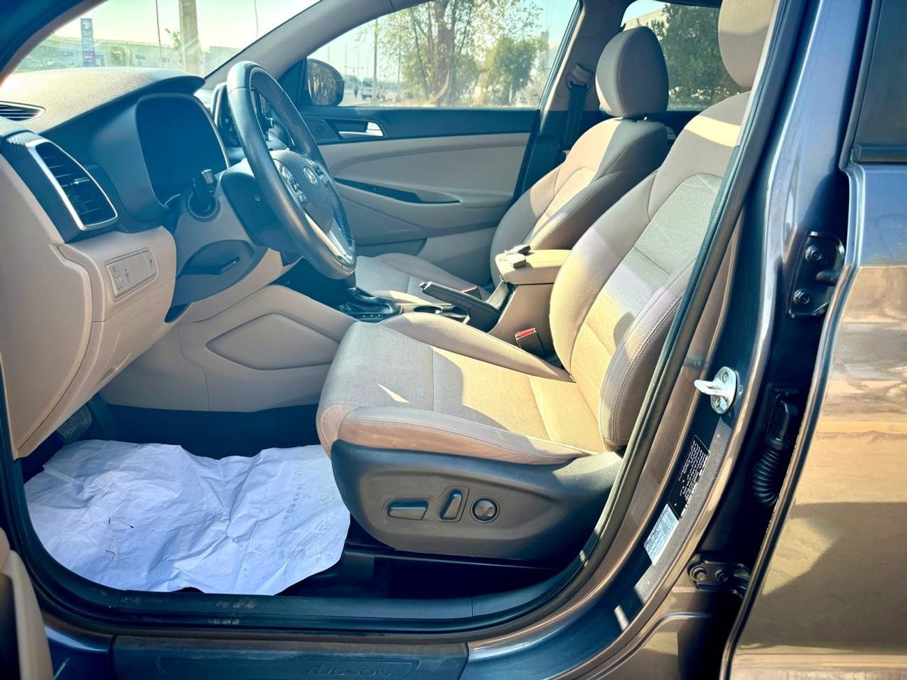 هيونداي توسون Full Option 2.4L 860-Monthly l GCC l Panoramic, Cruise, Camera l Accident Free