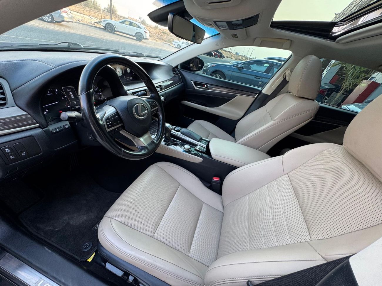 Lexus GS350 Platinum 3.5L V6 3.5L / TRIPLE XENON / RADAR / LANE KEEP ASSIST / COOLING AND HEATING SEATS / LOW MI