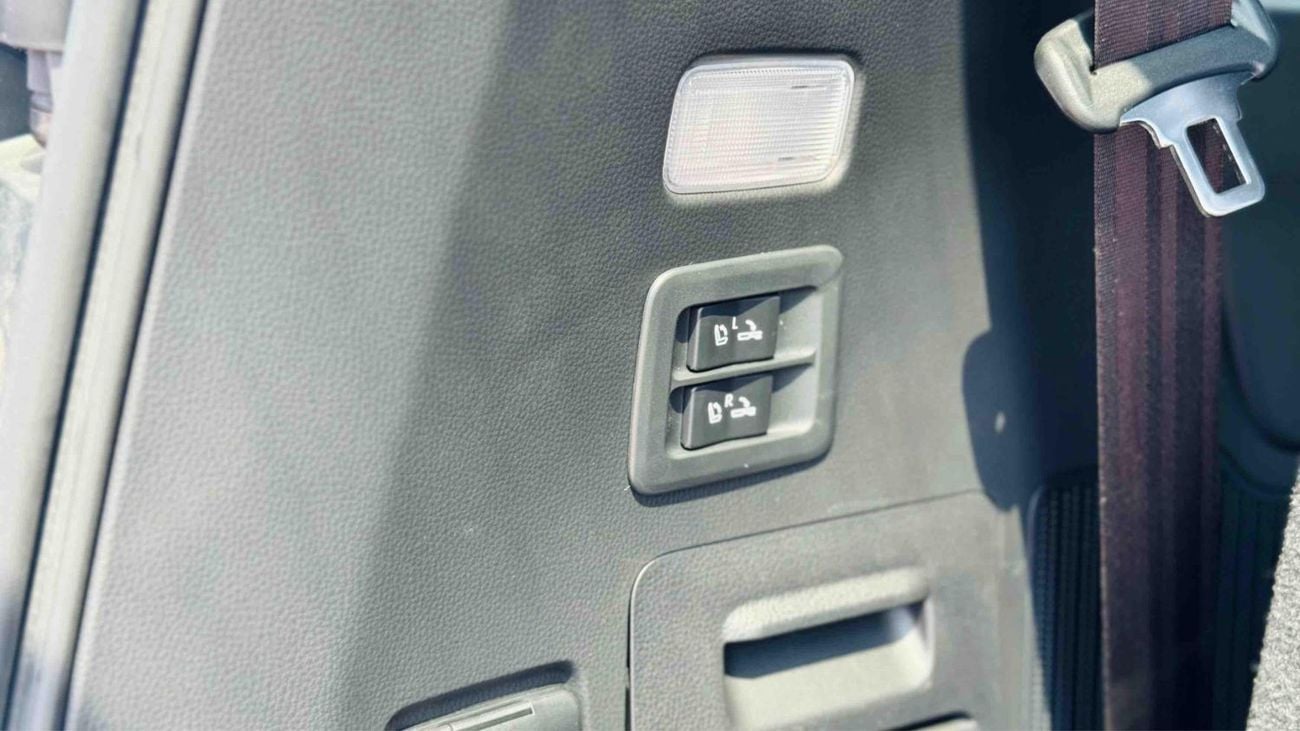Toyota Land Cruiser VXR LANDCRUISER 300 3.3 DSL VXR EXCL BLACK/RED BLACK INTERIOR 2026/2026