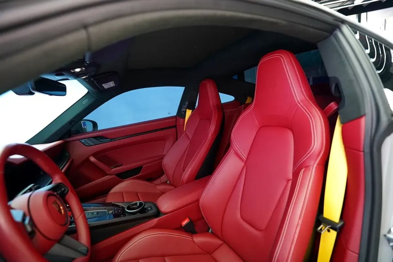 Porsche 911 CARRERA GTS