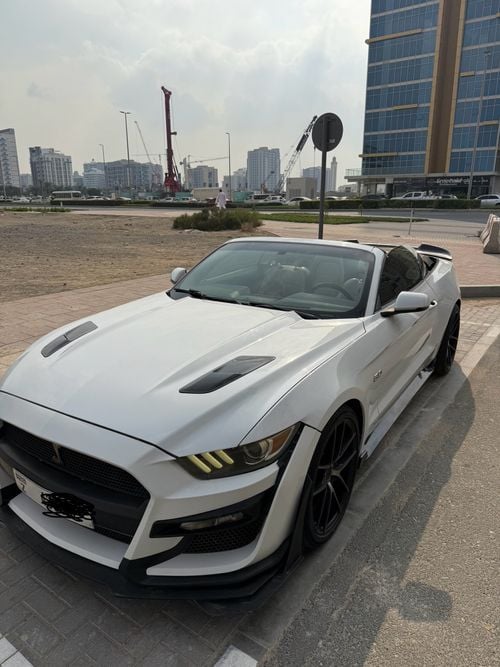 Ford Mustang GT Premium 5.0L V8