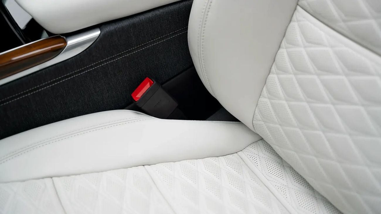 Cadillac Escalade Sport Platinum 6.2L 4WD 600 SPORT PLATINUM WITH WARRANTY AND SERVICE CONTRACT