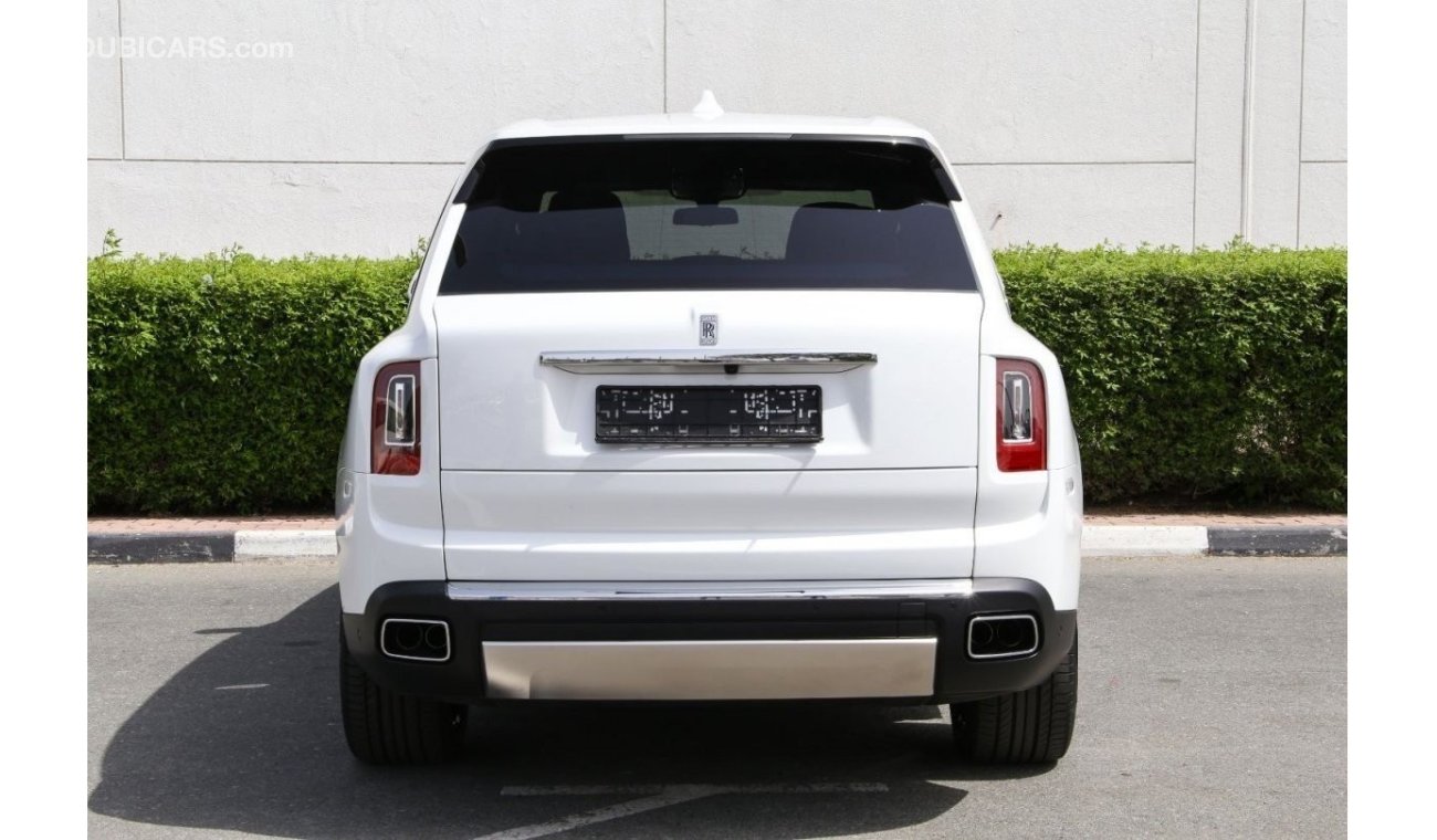 Rolls-Royce Cullinan WHITE/BLUE Local Registration + 5%