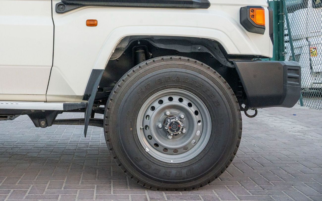تويوتا لاند كروزر 70 2025 Toyota LC76 2.8L Diesel MT