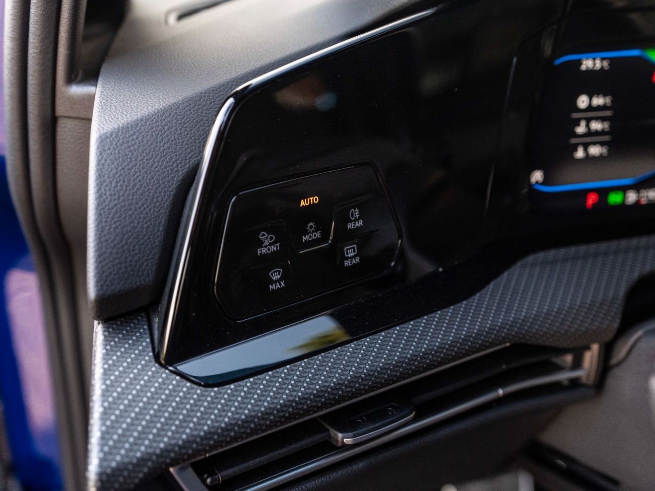 Volkswagen Golf R Base 2.0T