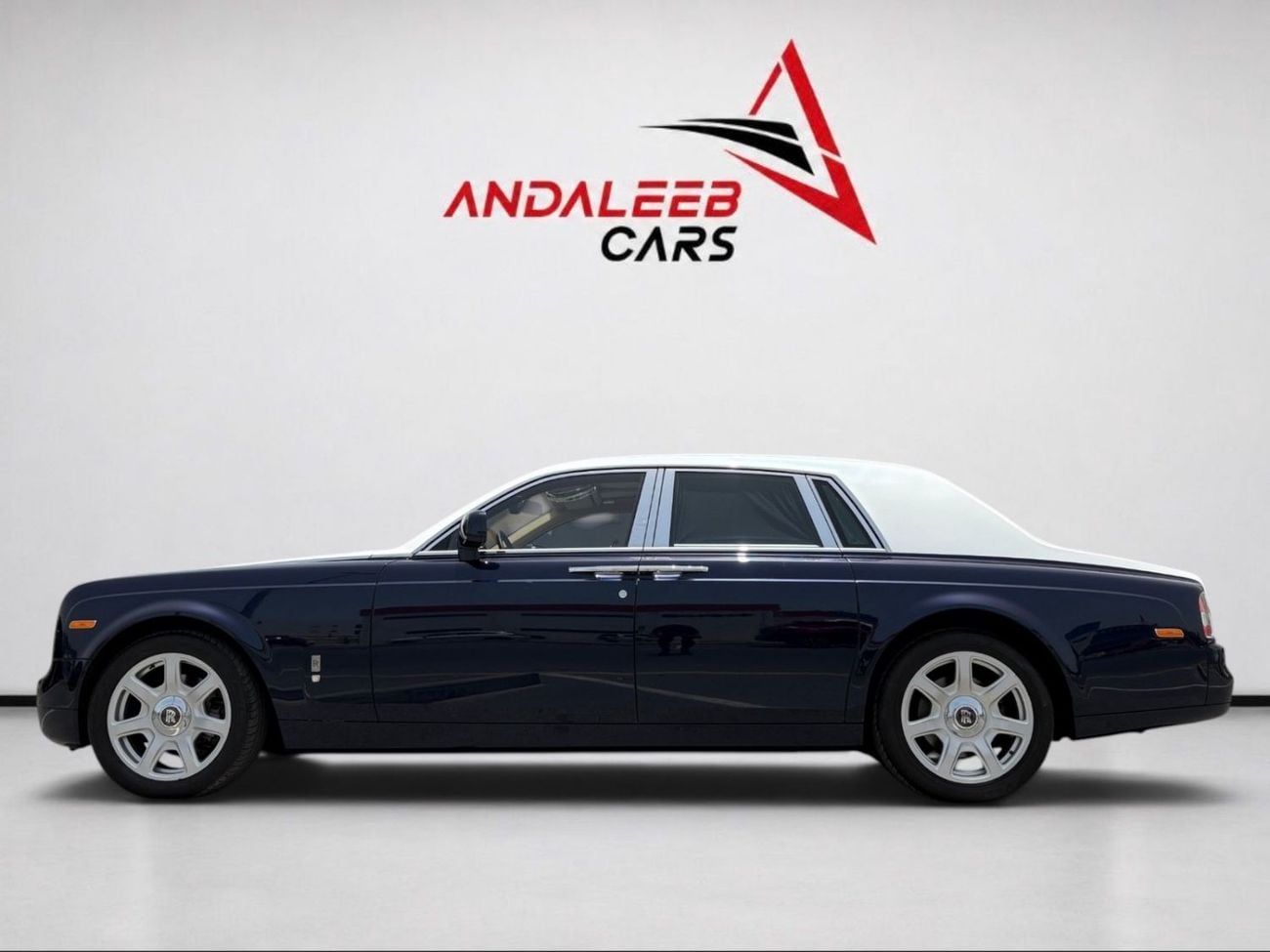 Rolls Royce Phantom STD ROLLS-ROYCE PHANTOM | 6.75L V12 | 2011 | FULL AGMC SERVICE HISTORY | GCC SPECS