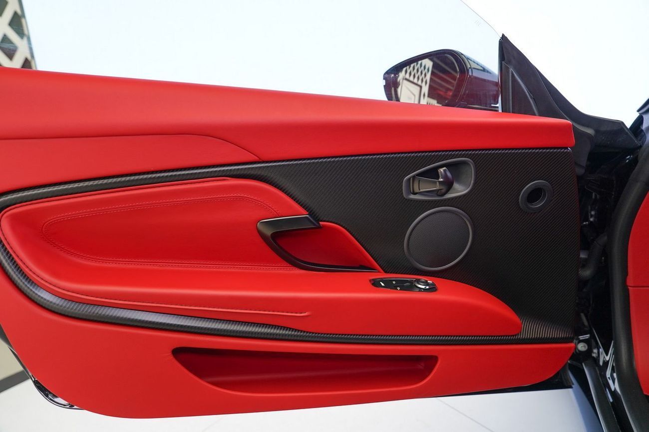 أستون مارتن DB11 AMR 5.2L