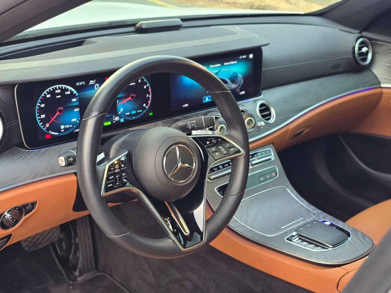 مرسيدس بنز E 350 MERCEDES E-350 KOREAN 2022 ORGINAL PAINT // ACCIDENT FREE // PERFECT CONDITION // LOW MILEAGE