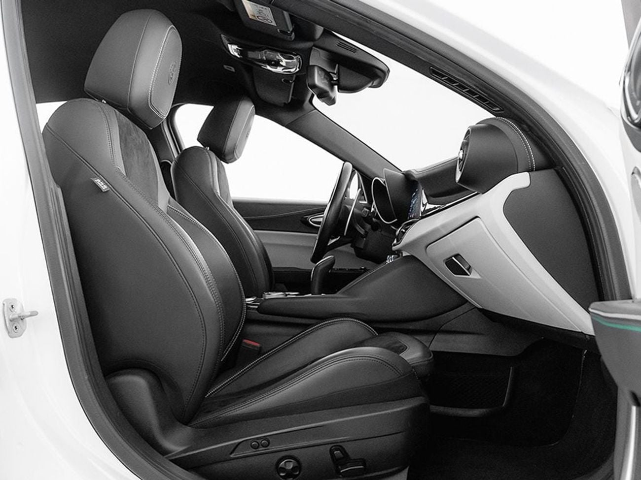 ألفا روميو جوليا Quadrifoglio 2.9L (505 HP)