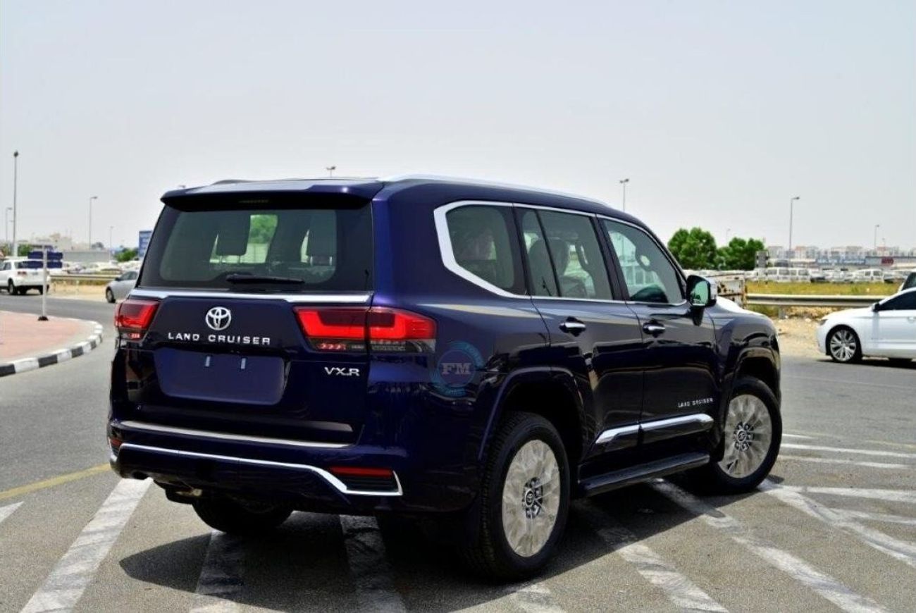 تويوتا لاند كروزر 300 VXR 4.0L Petrol