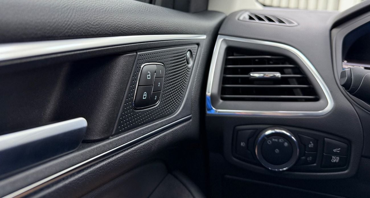 فورد إدج GCC .. Brand New .. Titanium .. Top Range