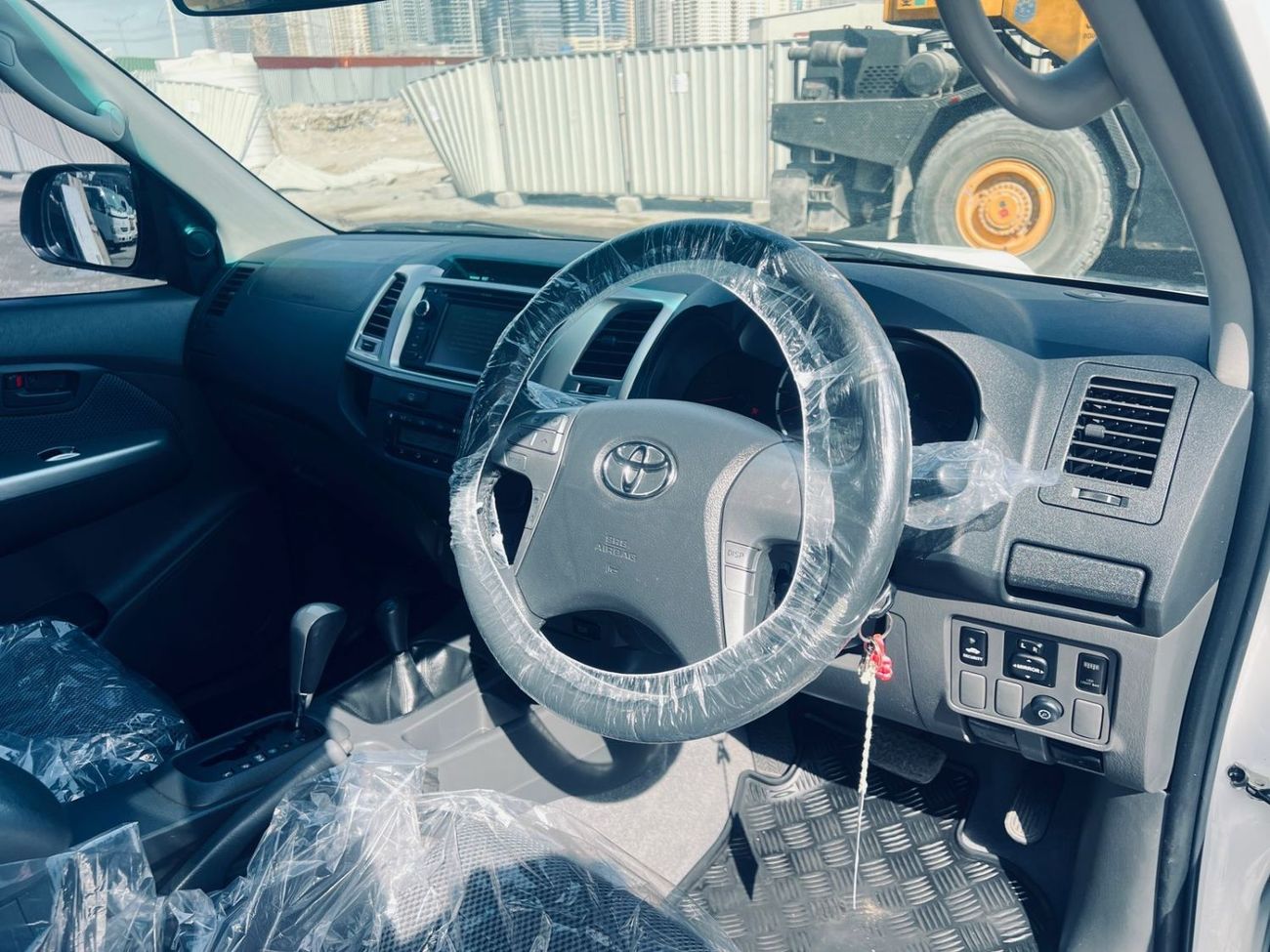 Toyota Hilux DIESEL 3.0 LITER ,AUTOMATIC RIGHT HAND DRIVE