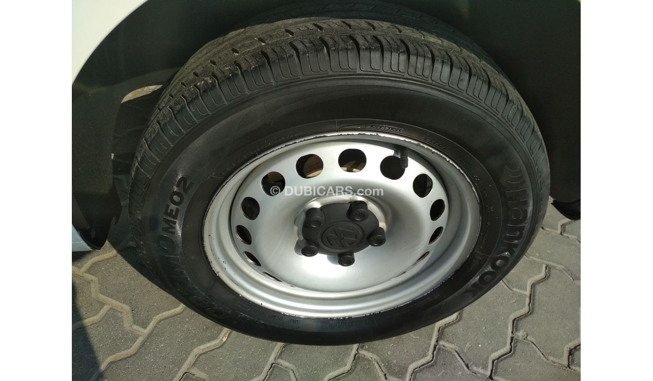 فولكس واجن كادي 2015 ابيض خليجى حالة وكالة بدون صبغ بدون حوادث ممتاذة