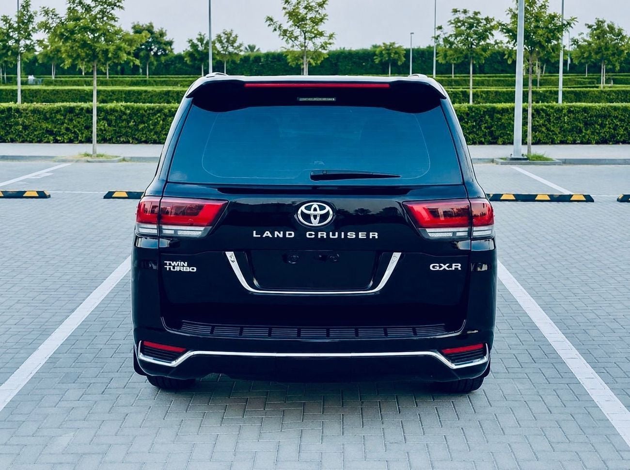 Toyota Land Cruiser GXR Toyota landcuriser V6 2017 upgrade inside & outside 2025 full option