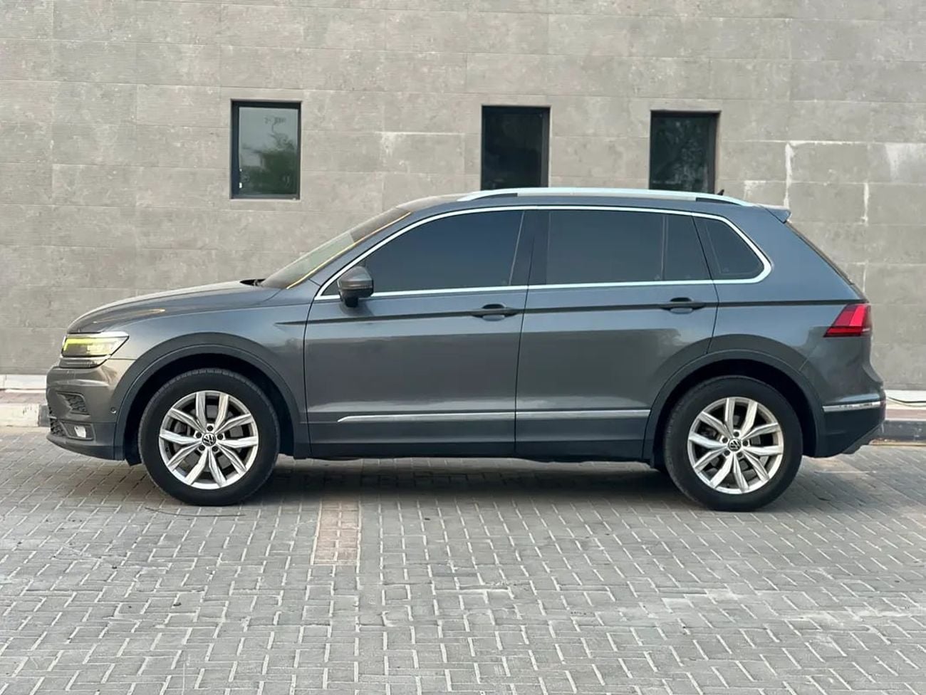 Volkswagen Tiguan SEL 800 P.M | SEL GCC Specs