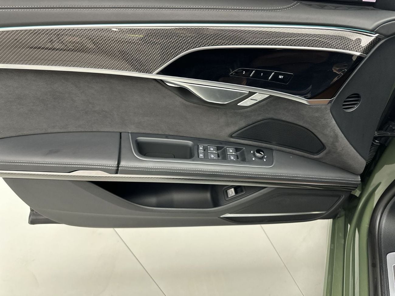 Audi A8 NWB 55 TFSI quat 340hp (Ref# 12487)