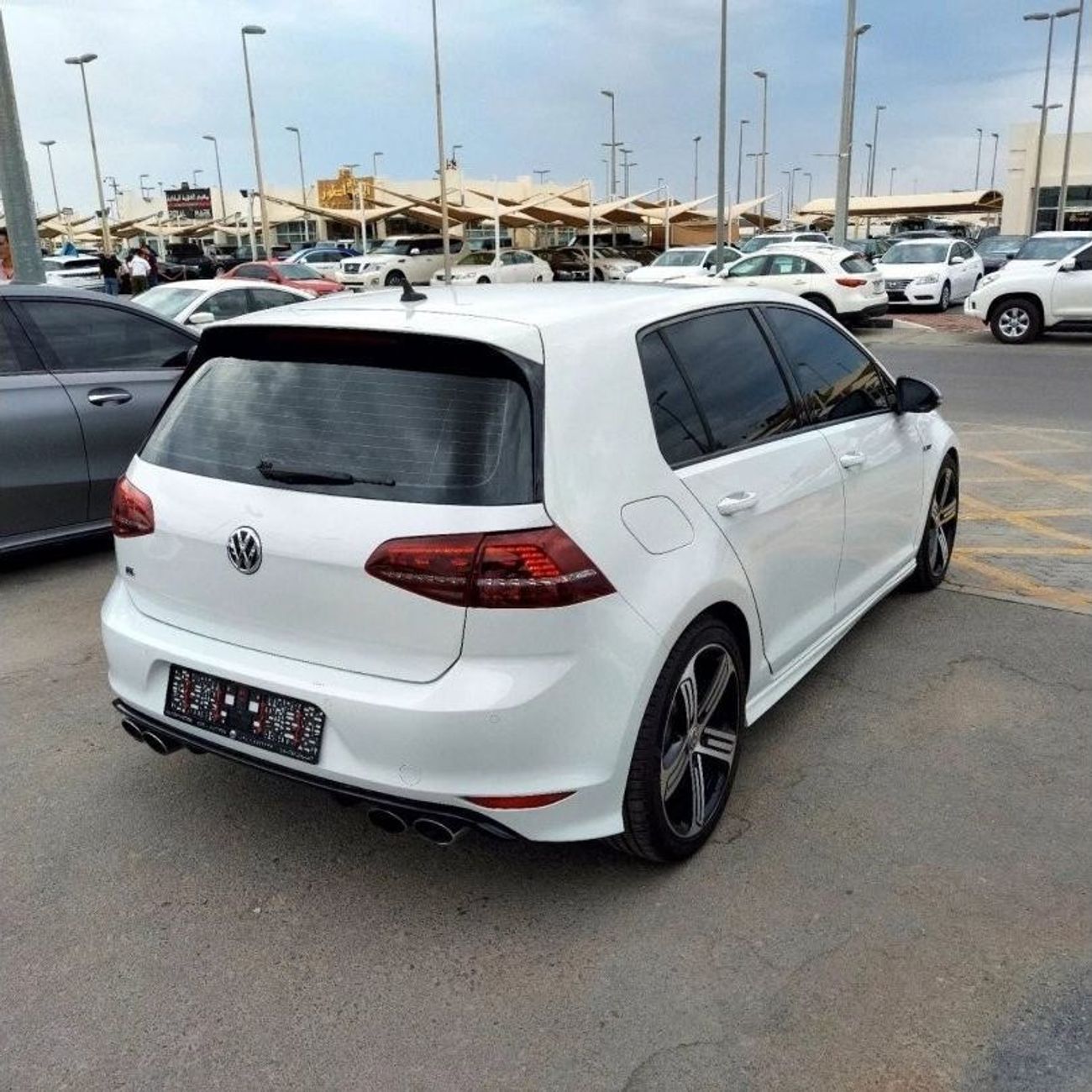 Volkswagen Golf R Sport