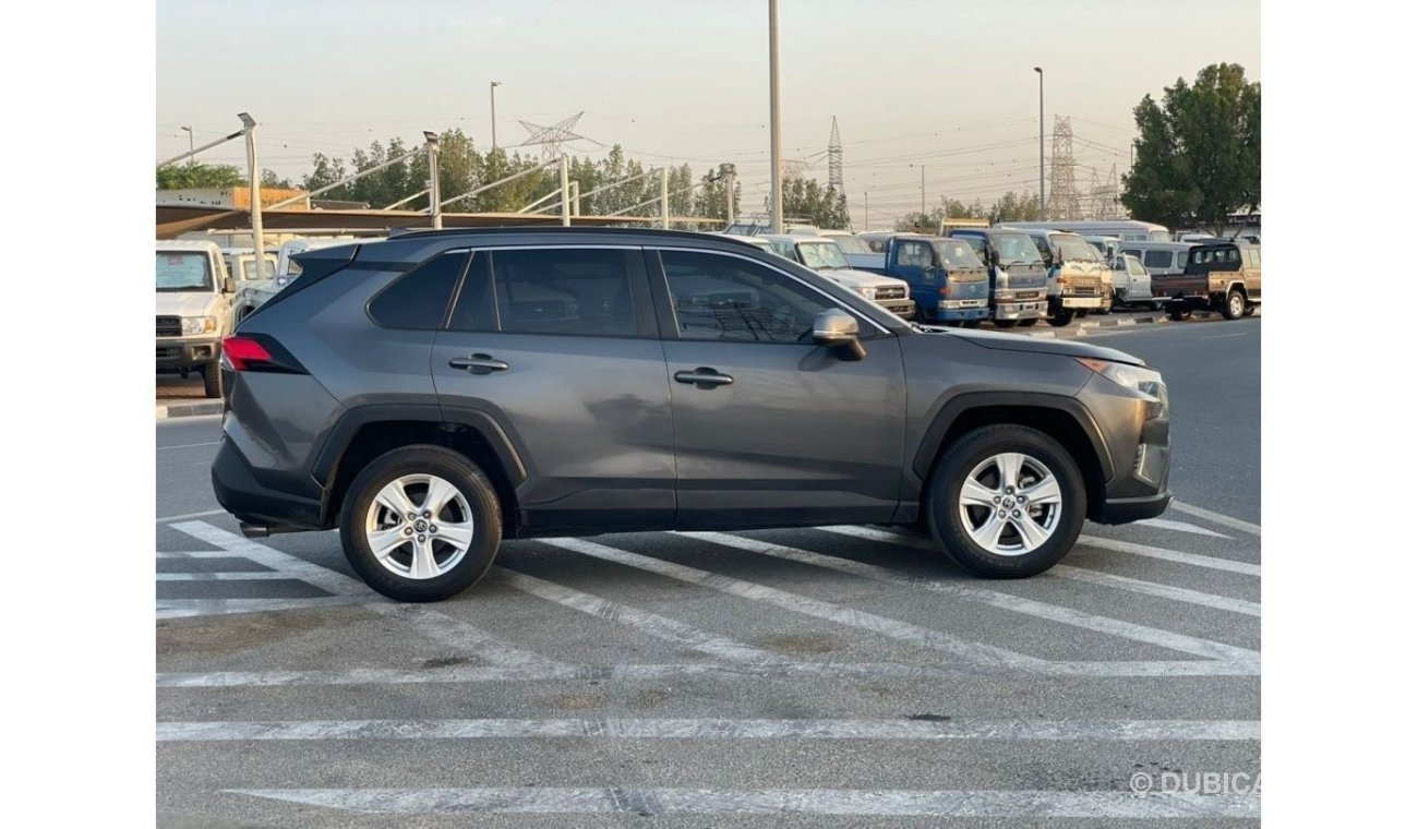 Toyota RAV4 2020 Toyota Rav4 XLE / EXPORT ONLY / فقط للتصدير