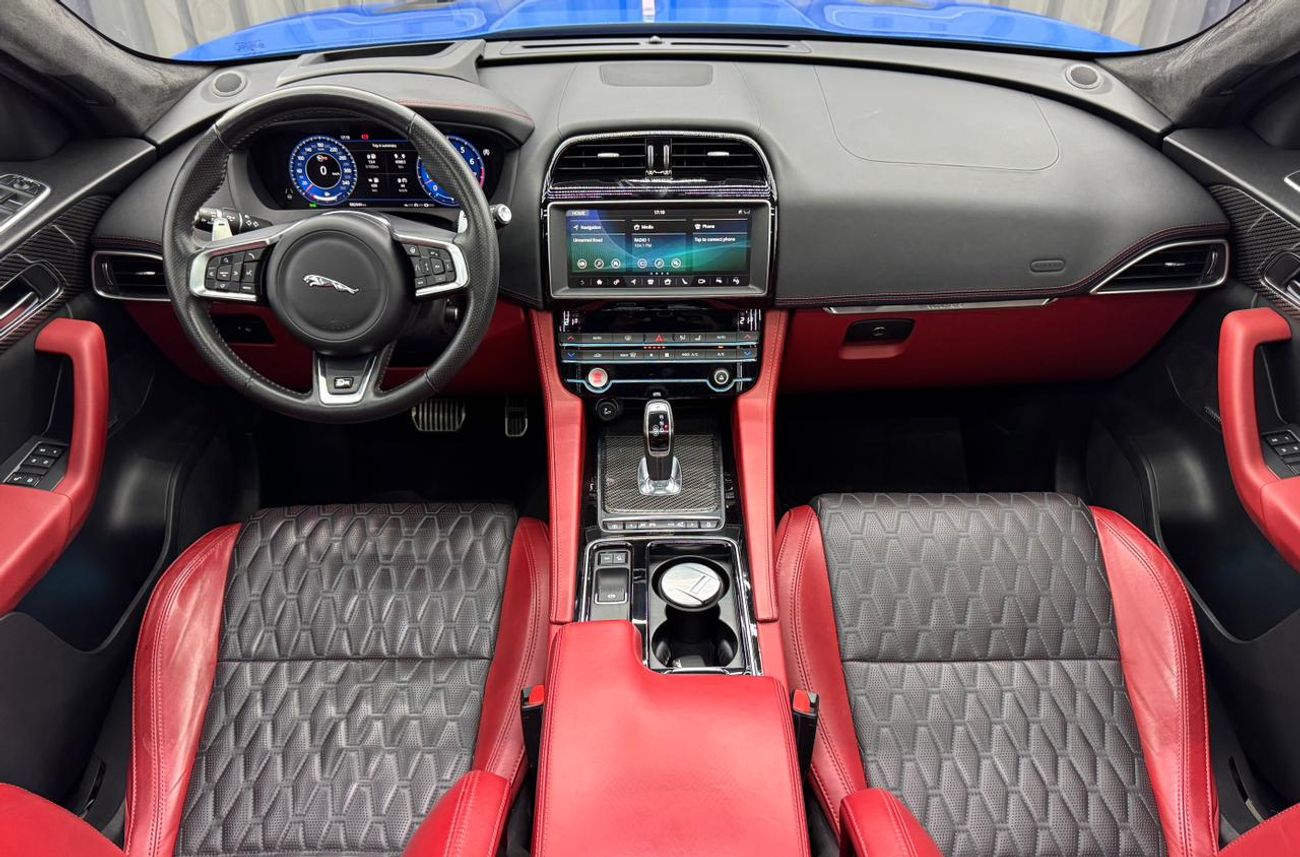 جاكوار F بيس SVR 5.0L