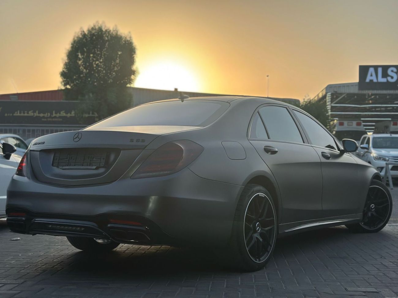 Mercedes-Benz S 63 AMG Std 4.0L (612 HP)
